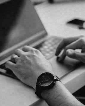 maxwell-ridgeway-685077-unsplash-bw